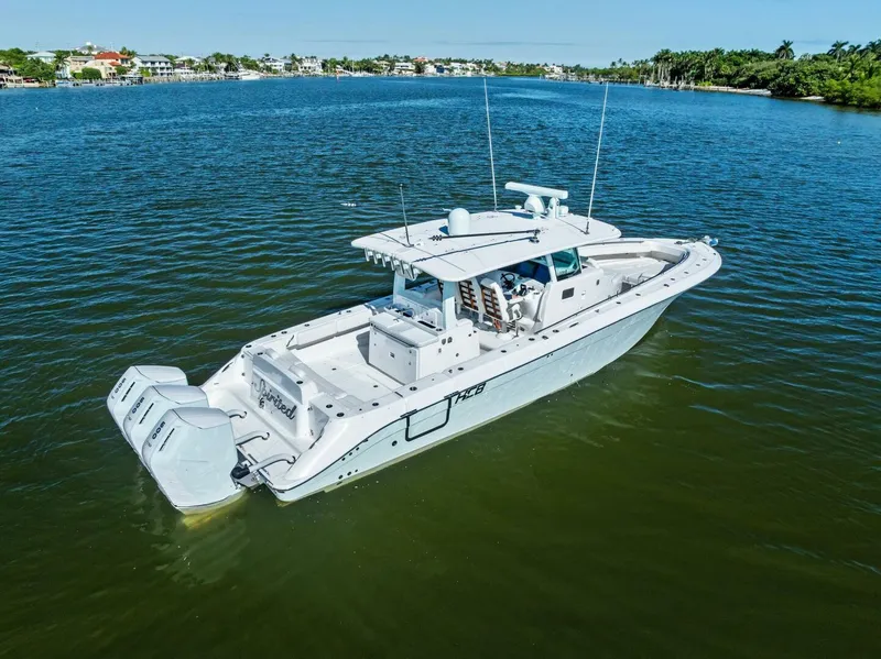 Slide: The Image of HCB 42 Lujo 2023 - 5772948