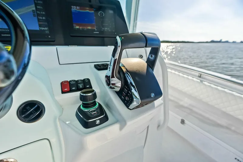 Slide: The Image of HCB 42 Lujo 2023 - 5772983