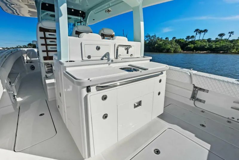 Slide: The Image of HCB 42 Lujo 2023 - 5772996