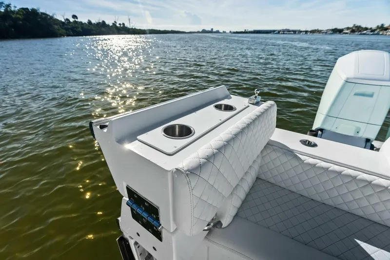 Slide: The Image of HCB 42 Lujo 2023 - 5773003