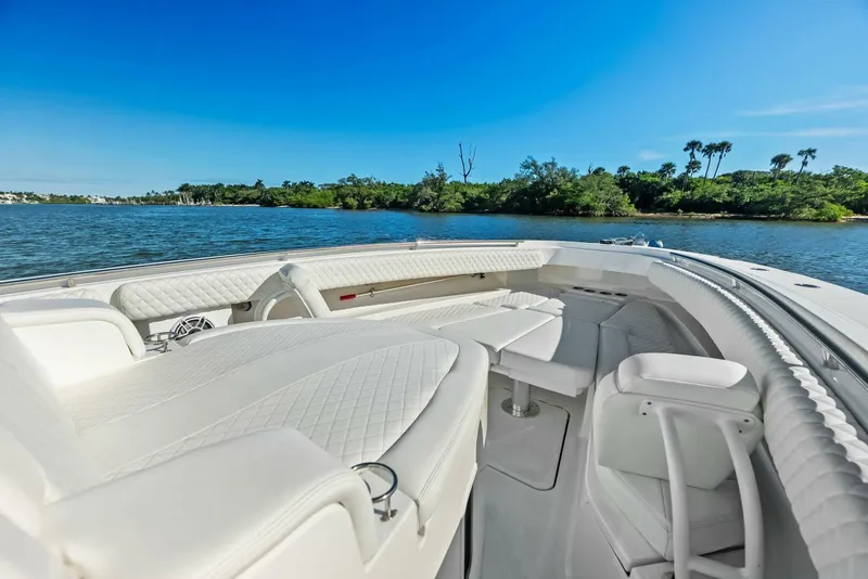 Slide: The Image of HCB 42 Lujo 2023 - 5773014