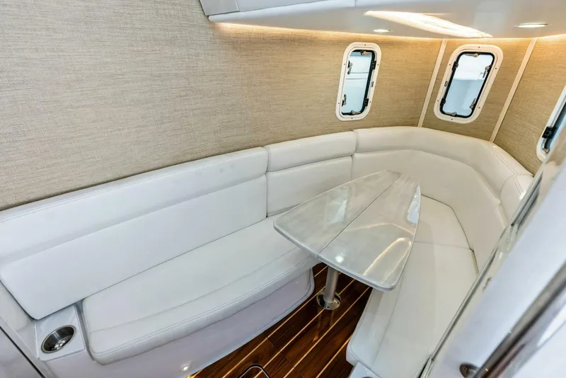 Slide: The Image of HCB 42 Lujo 2023 - 5773023