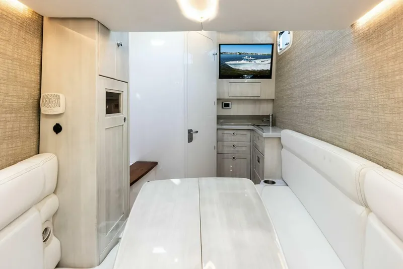 Slide: The Image of HCB 42 Lujo 2023 - 5773025