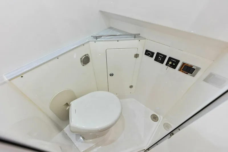 Slide: The Image of HCB 42 Lujo 2023 - 5773030