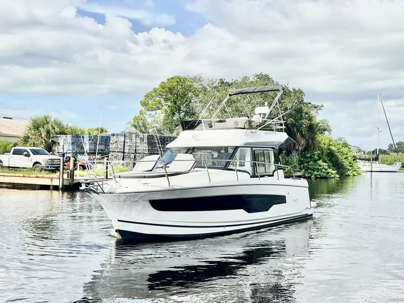 Slide: The Image of Jeanneau NC 1095 Fly 2025 - 5660130