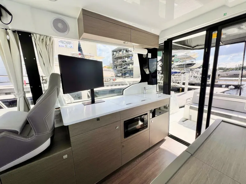 Slide: The Image of Jeanneau NC 1095 Fly 2025 - 5660115