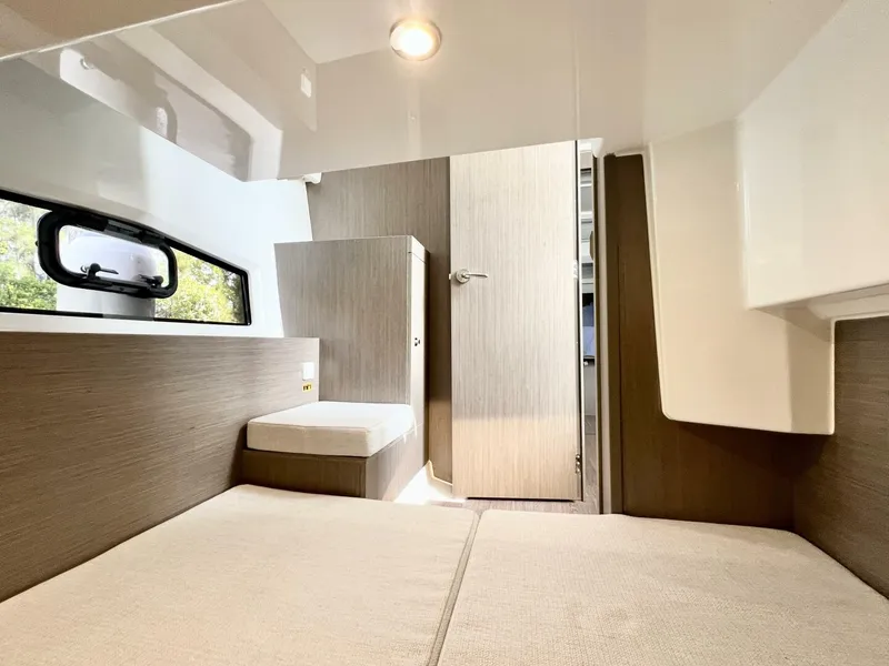 Slide: The Image of Jeanneau NC 1095 Fly 2025 - 5660103