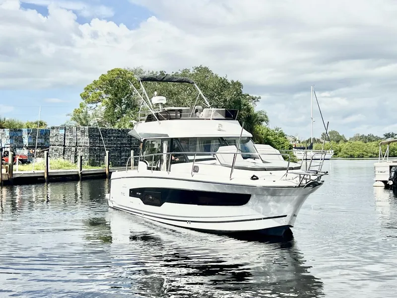 Slide: The Image of Jeanneau NC 1095 Fly 2025 - 5660132