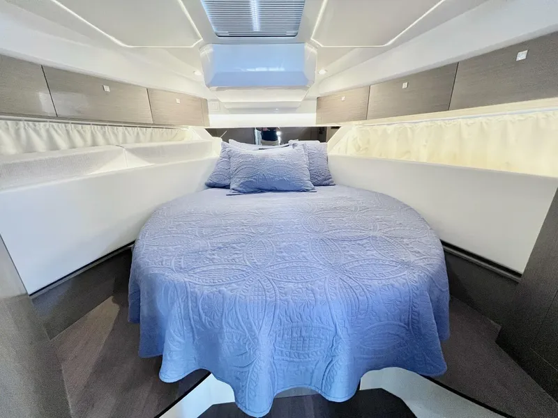 Slide: The Image of Jeanneau NC 1095 Fly 2025 - 5660107