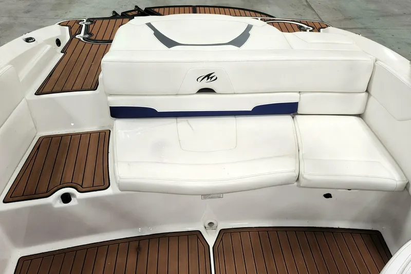 Slide: The Image of Aft Seating Walkthru 2014 Monterey 204 FSX -RGFMC688E314 - 5660312