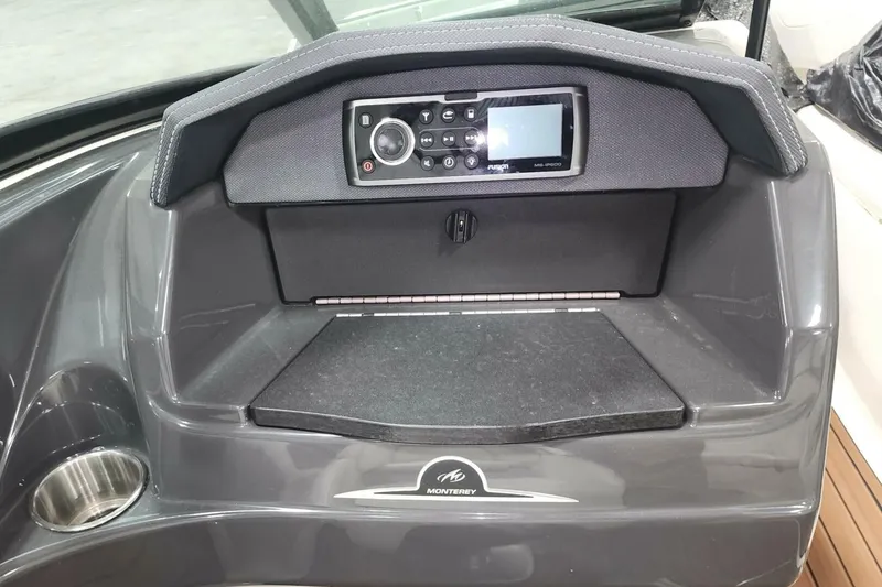 Slide: The Image of Dash 2014 Monterey 204 FSX -RGFMC688E314 - 5660318