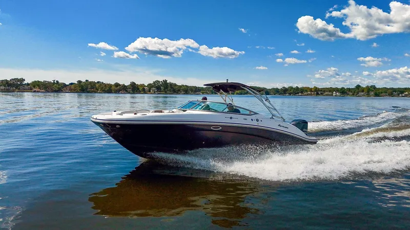 The Image of Hurricane SunDeck 2690 OB 2014 - 5660480