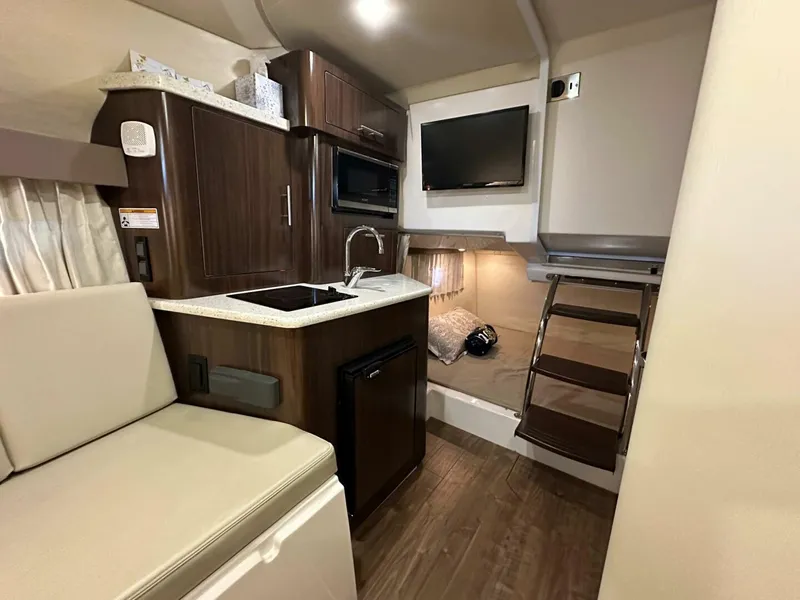 Slide: The Image of Regal 28 Express 2018 - 5660694