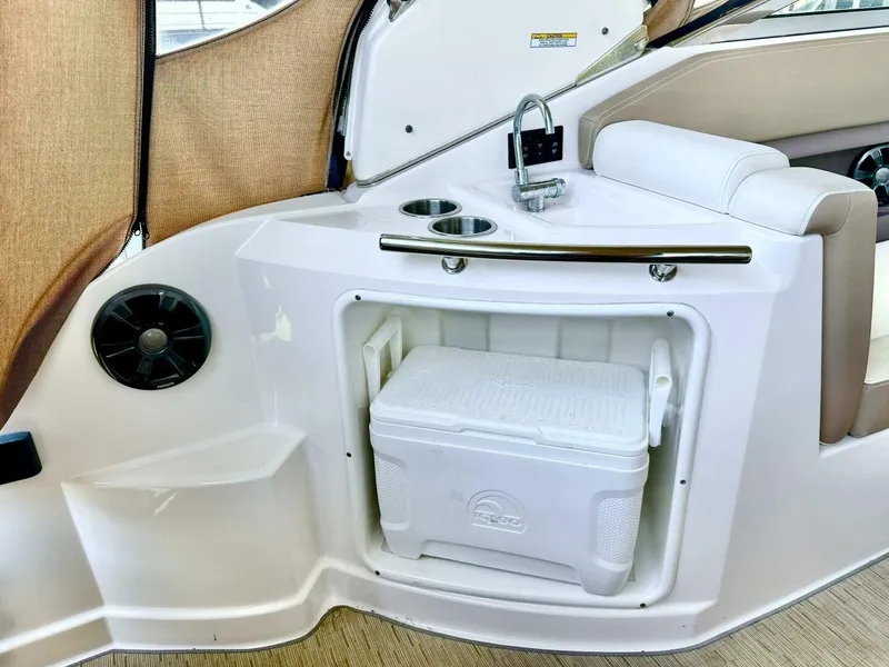 Slide: The Image of Regal 28 Express 2018 - 5660686