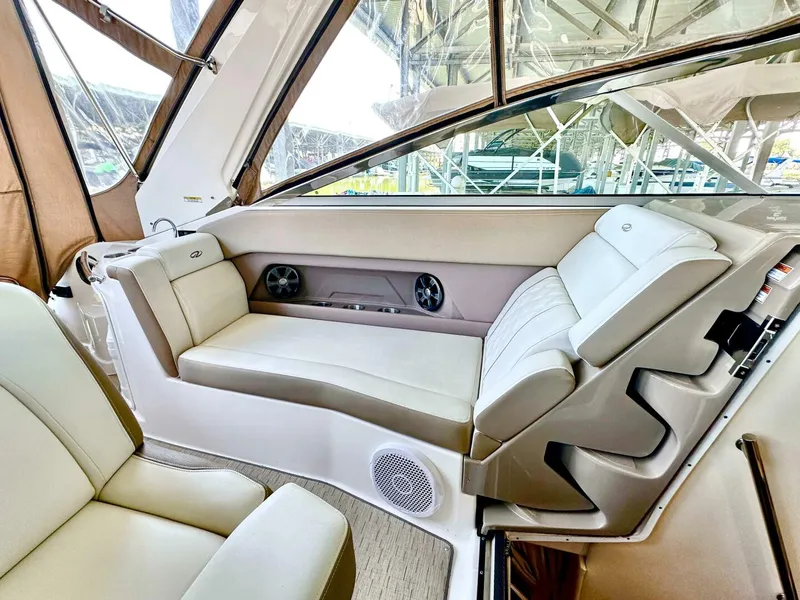 Slide: The Image of Regal 28 Express 2018 - 5660687