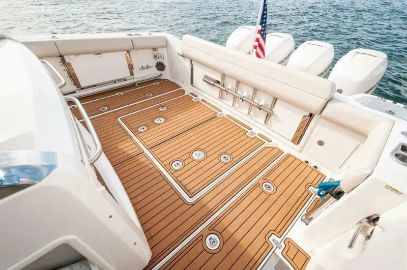 Slide: The Image of 2018 42 Boston Whaler 420 Outrage The Tyder II Cockpit (1) - 5661216