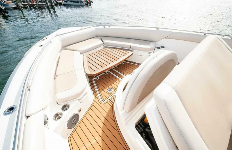 Slide: The Image of 2018 42 Boston Whaler 420 Outrage The Tyder II Bow (5) - 5661222