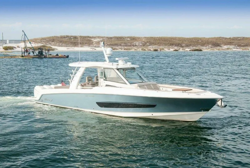 Slide: The Image of 2018 42 Boston Whaler 420 Outrage The Tyder II Stbd Profile (1) - 5661233