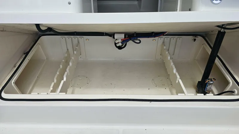 Slide: The Image of Pursuit 3070 Offshore Express 2004 - 5661041