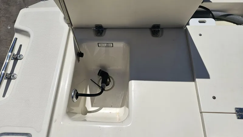 Slide: The Image of Pursuit 3070 Offshore Express 2004 - 5661027