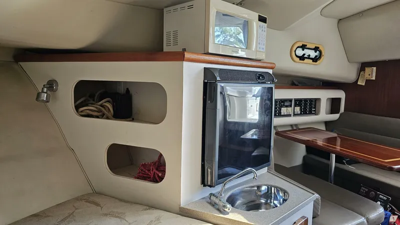 Slide: The Image of Pursuit 3070 Offshore Express 2004 - 5661037