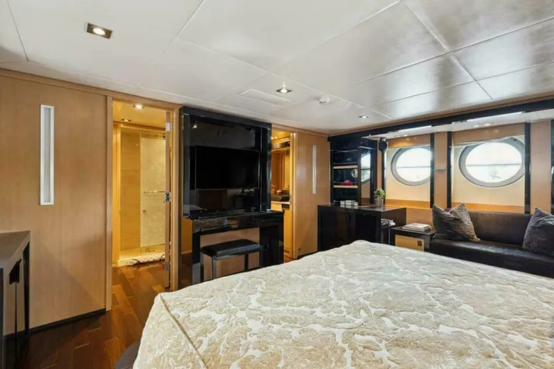 Slide: The Image of Palmer Johnson 124 2007 - 5661566