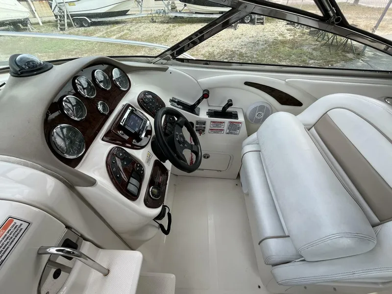 Slide: The Image of Sea Ray 290 SUN SPORT 2003 - 5661713