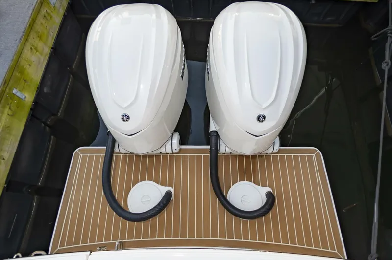 Slide: The Image of 28RegulatorHull775_118 - 5722053