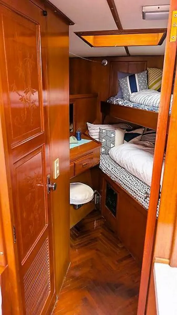 Slide: The Image of Heritage East 40 1986 - 5662594