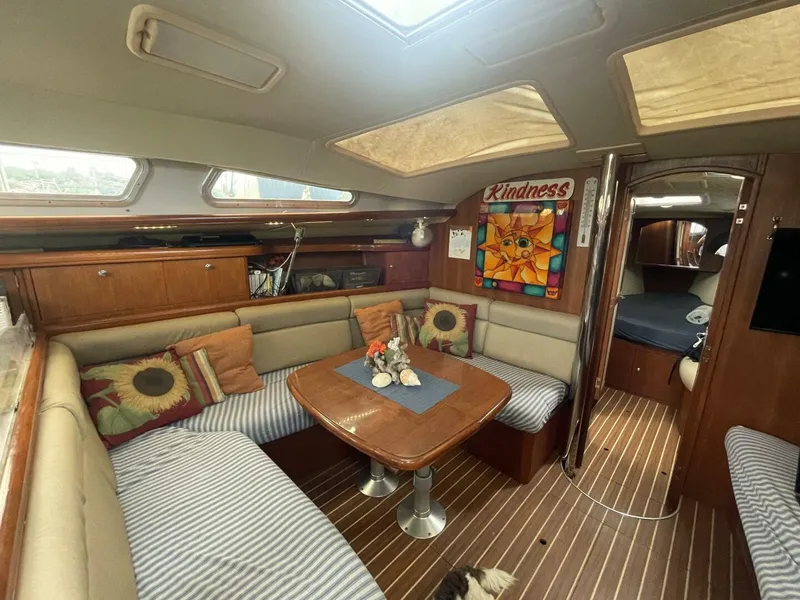 Slide: The Image of Hunter 44 Aft Cockpit 2004 - 5662929