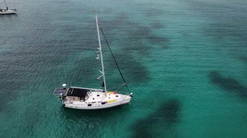 Slide: The Image of Hunter 44 Aft Cockpit 2004 - 5662921