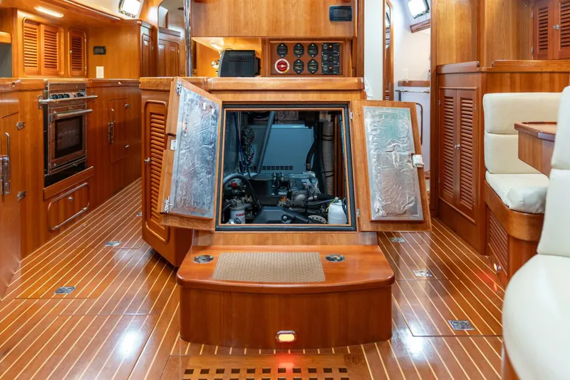 Slide: The Image of Passport Vista 545 Center Cockpit 2018 - 5675743