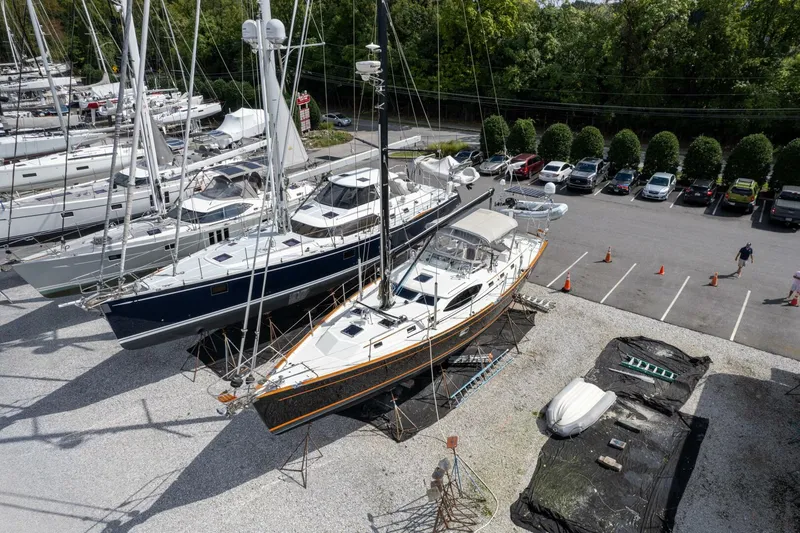 Slide: The Image of Passport Vista 545 Center Cockpit 2018 - 5675841