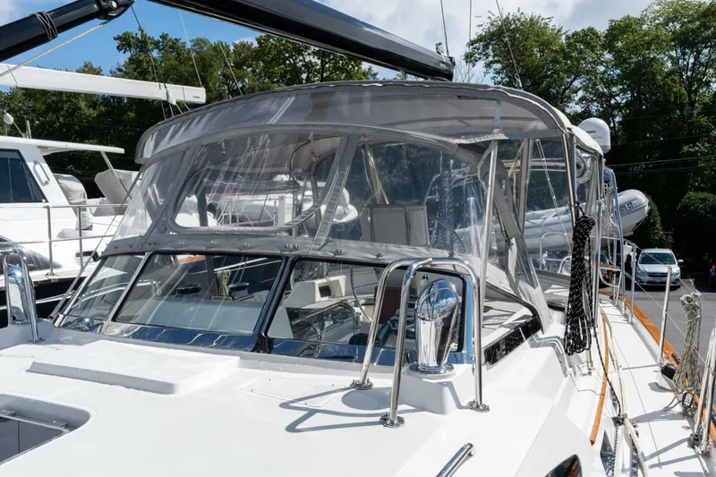 Slide: The Image of Passport Vista 545 Center Cockpit 2018 - 5675782