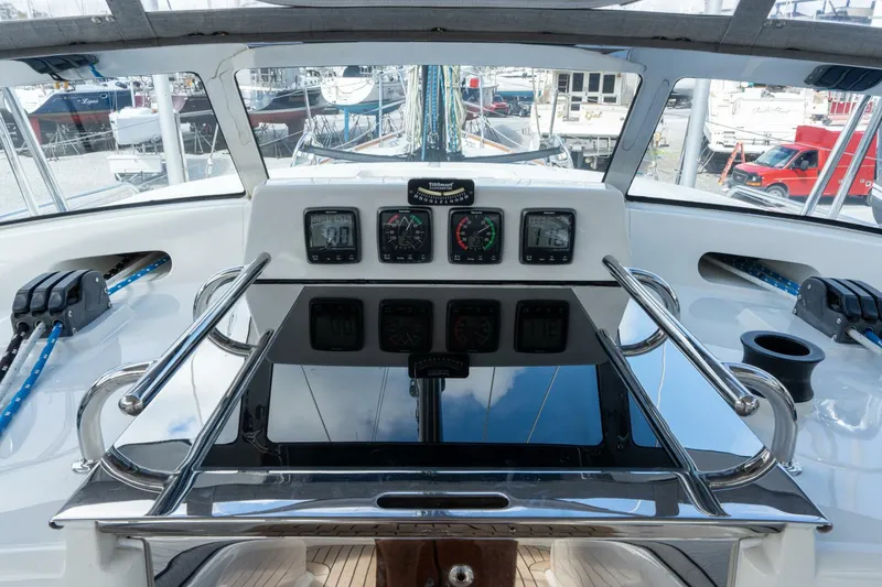 Slide: The Image of Passport Vista 545 Center Cockpit 2018 - 5675758