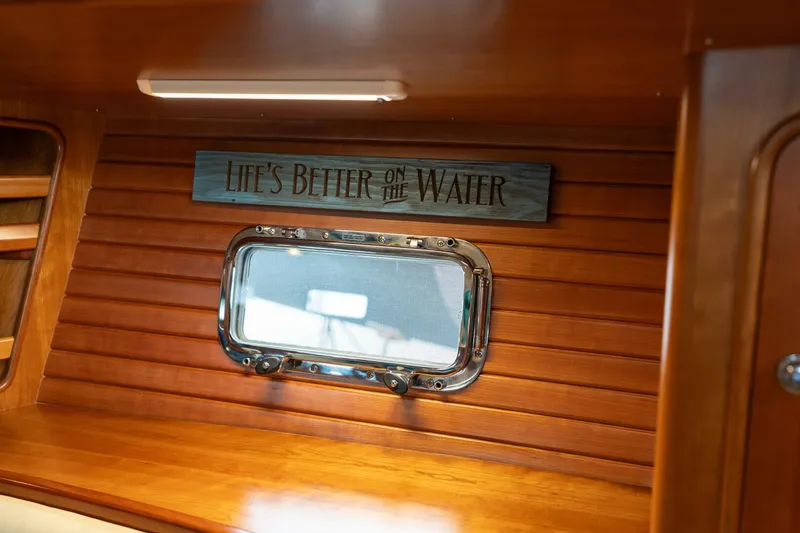 Slide: The Image of Passport Vista 545 Center Cockpit 2018 - 5675732