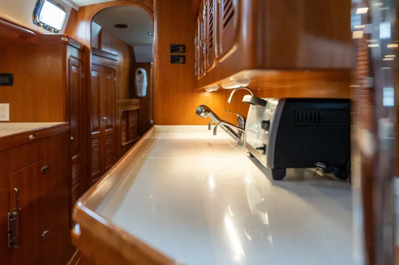 Slide: The Image of Passport Vista 545 Center Cockpit 2018 - 5675734