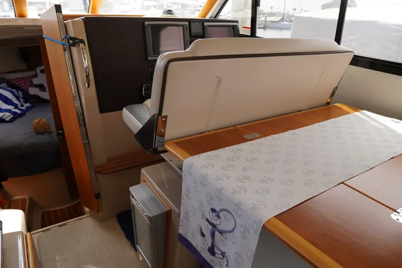 Slide: The Image of Cutwater 30 Command Bridge 2015 - 5817025