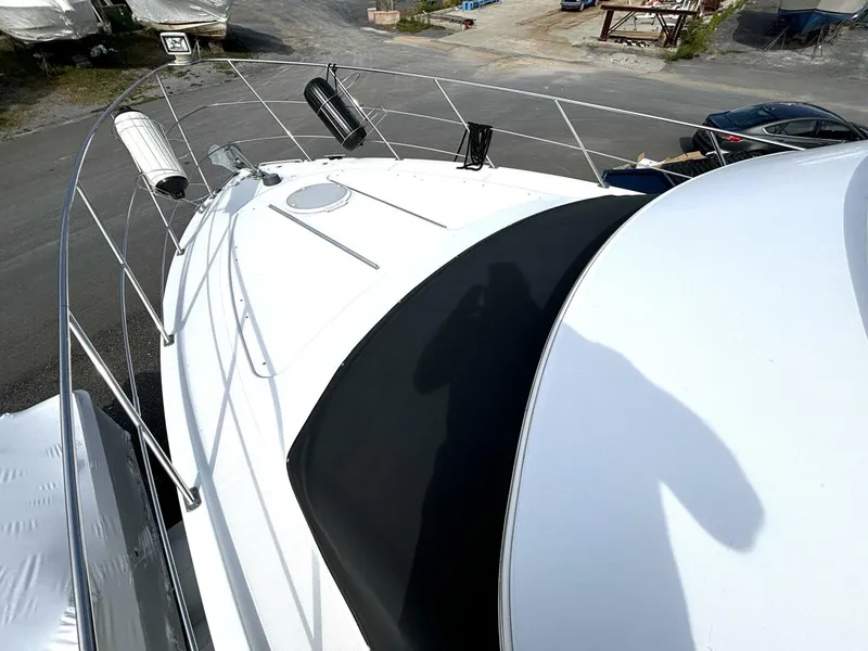 Slide: The Image of Carver 396 Motor Yacht 2003 - 5664141