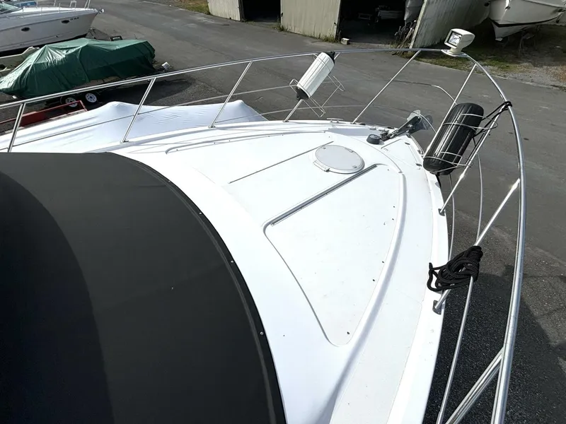 Slide: The Image of Carver 396 Motor Yacht 2003 - 5664144