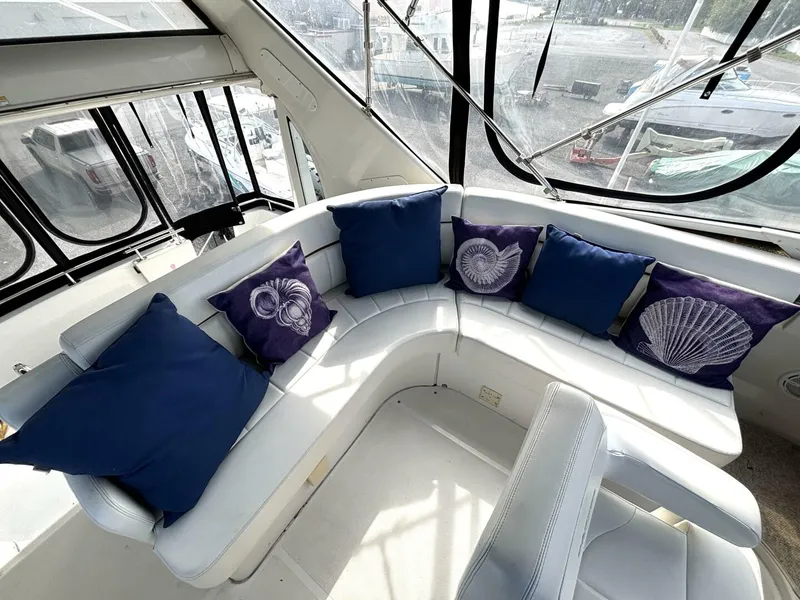 Slide: The Image of Carver 396 Motor Yacht 2003 - 5664137