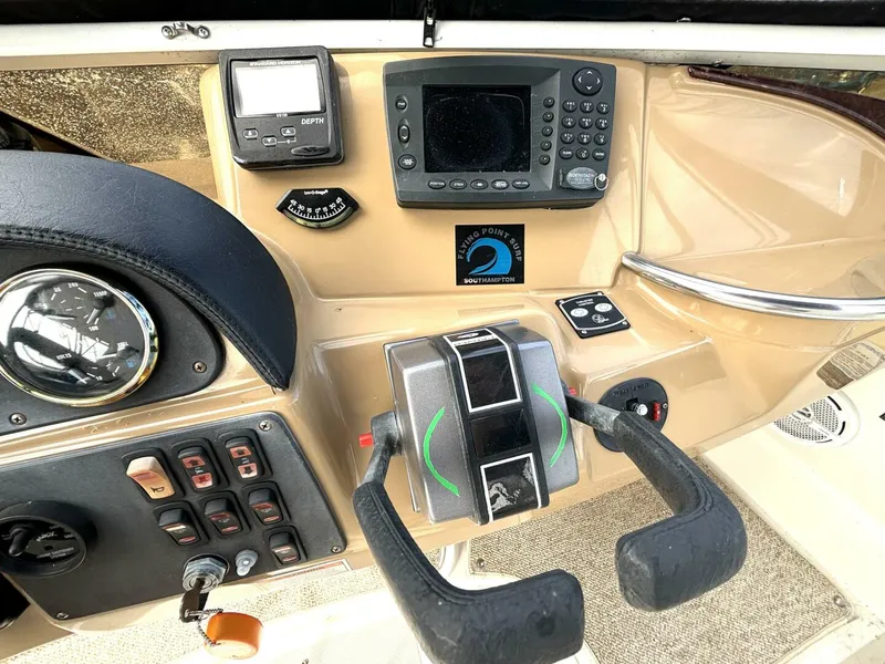 Slide: The Image of Carver 396 Motor Yacht 2003 - 5664132