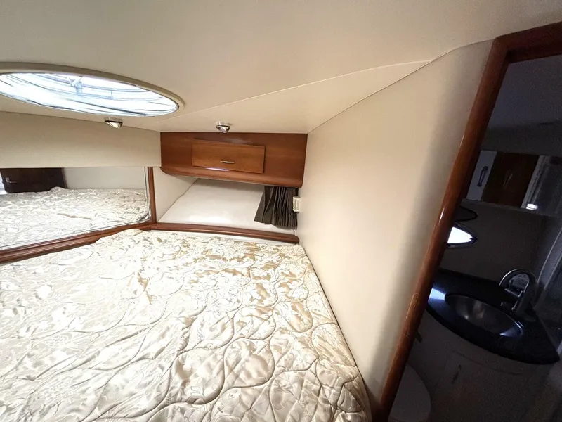 Slide: The Image of Carver 396 Motor Yacht 2003 - 5664165