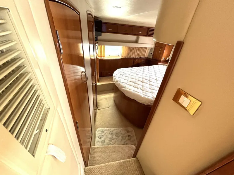 Slide: The Image of Carver 396 Motor Yacht 2003 - 5664162