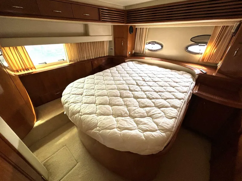 Slide: The Image of Carver 396 Motor Yacht 2003 - 5664161