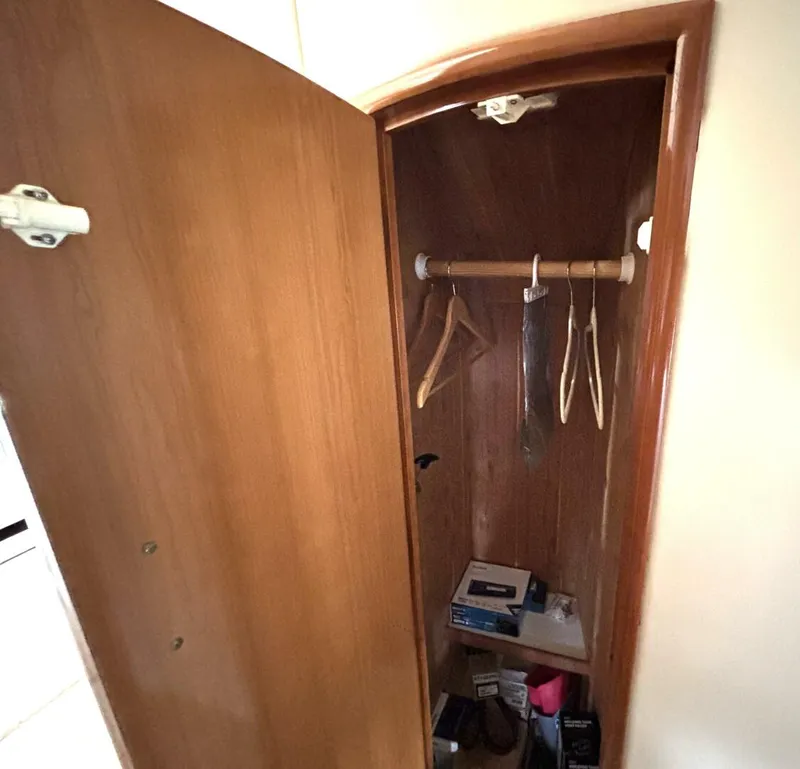 Slide: The Image of Carver 396 Motor Yacht 2003 - 5664156