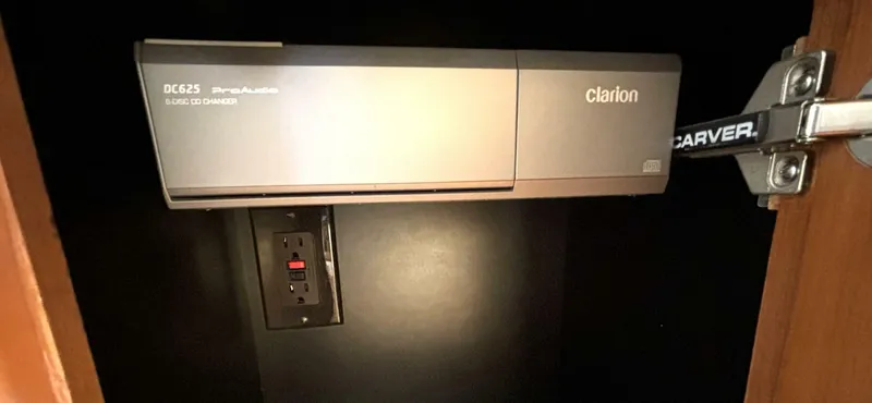 Slide: The Image of Carver 396 Motor Yacht 2003 - 5664152