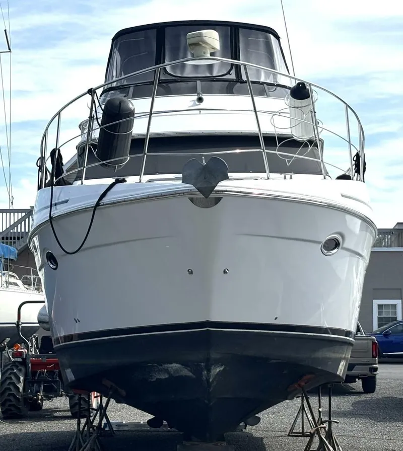 Slide: The Image of Carver 396 Motor Yacht 2003 - 5664118