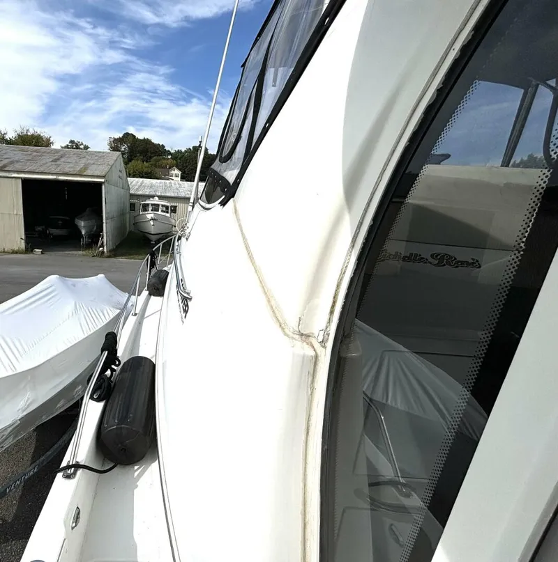 Slide: The Image of Carver 396 Motor Yacht 2003 - 5664147