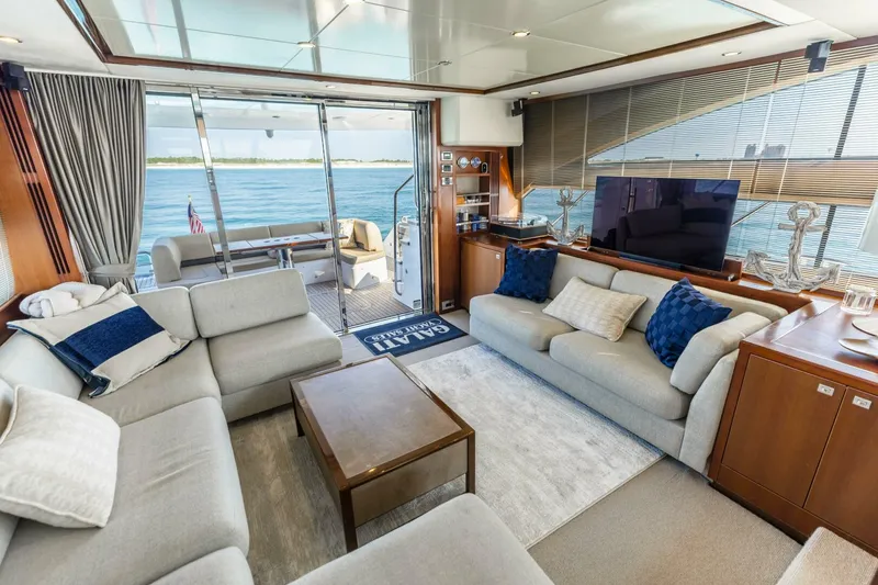 Slide: The Image of 2011 Princess 64 'Harbor Story' - Salon - 5664603